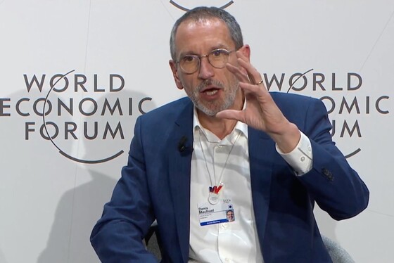 仕事の未来」に関する、2023年ダボス会議で得られた4つの知見