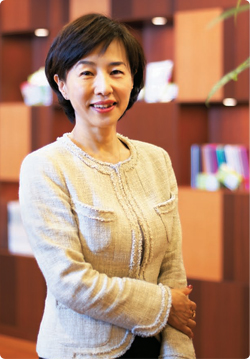 Vol.39 インタビュー:株式会社イー・ウーマン代表取締役社長 株式会社ユニカルインターナショナル代表取締役 佐々木かをりさん