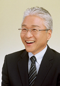 髙山 直氏